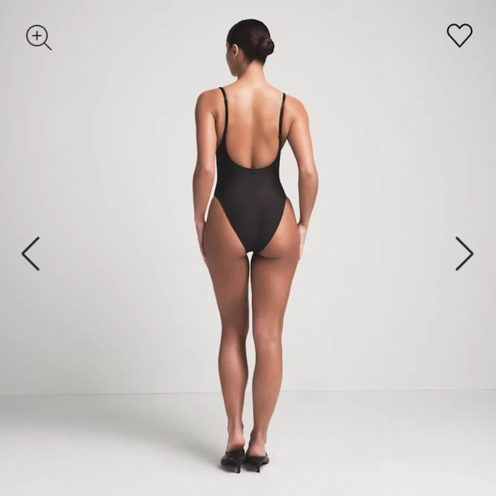 Skims Scoop Neck One Piece Black Onyx Size XL NWT